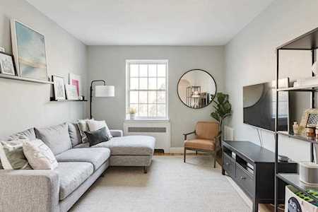 50 Browne St #2 Brookline, MA 02446