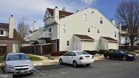 4418 Pembrook Village Dr #121 Alexandria, VA 22309