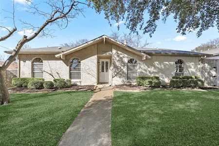 10809 Wallbrook Drive Dallas, TX 75238