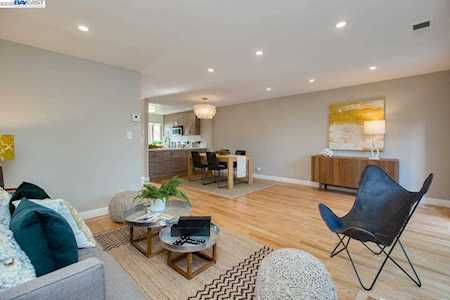 3358 Tonga Ln Alameda, CA 94502