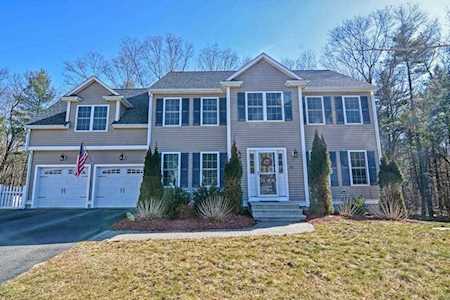 31 Harris Circle Stoughton, MA 02072