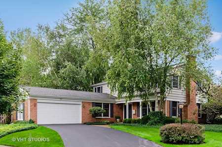 25 Standish Dr Deerfield, IL 60015