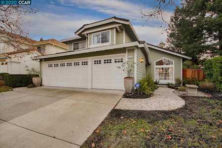 415 Skycrest Dr Danville, CA 94506