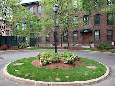 144 Moody St #15-1 Waltham, MA 02453