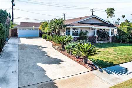 9140 La Colonia Avenue Fountain Valley, CA 92708
