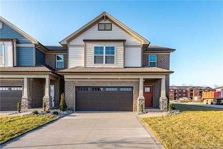 6998 Plum Creek Dr Sellersburg, IN 47172