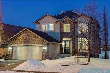 1638 Strathcona Drive SW Calgary, AB T3H 5A9
