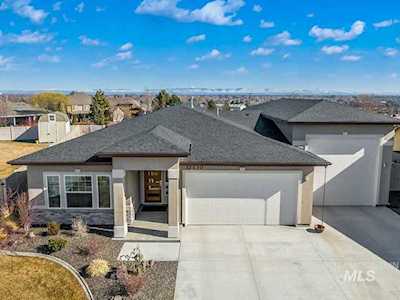 12230 S Red Hawk Nampa, ID 83686-8075