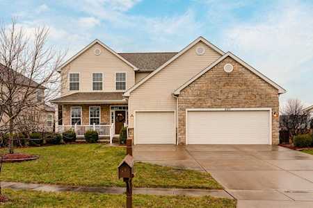 697 Brighton Street Pickerington, OH 43147