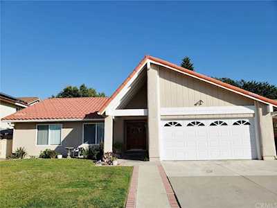23686 Via Navarra Mission Viejo, CA 92691
