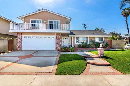 6252 Farinella Drive Huntington Beach, CA 92647