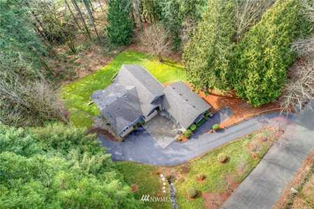 25233 SE Mirrormont Blvd Issaquah, WA 98027