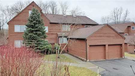 503 Seven Fields Ln Southeast, NY 10509