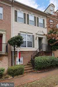 684 Belmont Bay Dr Woodbridge, VA 22191