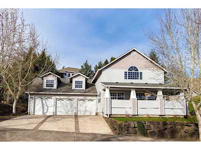 1317 Hillsdale Dr Newberg, OR 97132