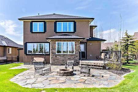 38 Billy Haynes Trail Okotoks, AB T1S 2N9