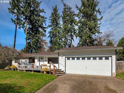 1021 SE Fir Grove Loop Hillsboro, OR 97123