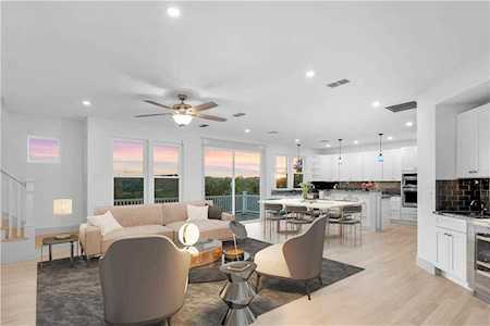 102 Sinclair Dr Spicewood, TX 78669