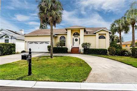 106 4th St Belleair Beach, FL 33786