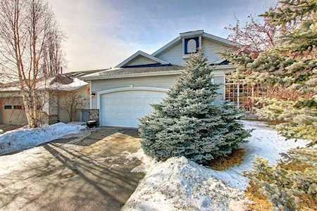 343 Schubert Place NW Calgary, AB T3L 1X2