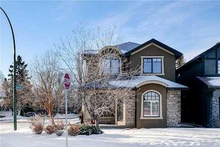 4603 15 Street SW Calgary, AB T2T 4B4