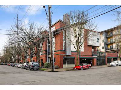 1114 NE Schuyler St Portland, OR 97212