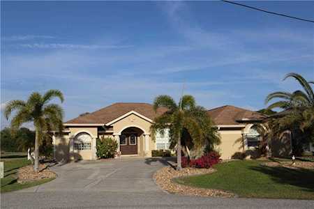28 Clubhouse Court Rotonda West, FL 33947
