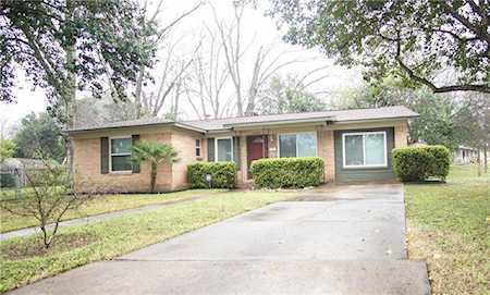 6104 Belfast Dr Austin, TX 78723