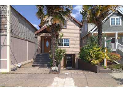 4005 SE Sherman St Portland, OR 97214