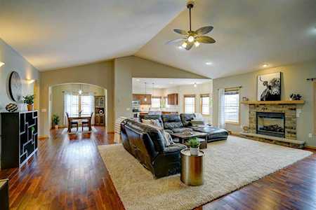 504 Progress Dr Cottage Grove, WI 53527