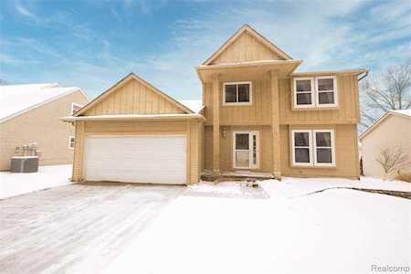 509 Glenwyth Rd Brighton, MI 48116