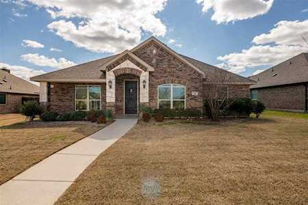 404 Valley Ridge Drive Red Oak, TX 75154