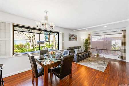 10752 Knott Avenue Stanton, CA 90680