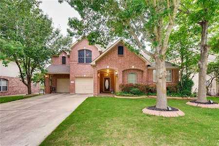 2713 Amen Corner Rd Pflugerville, TX 78660