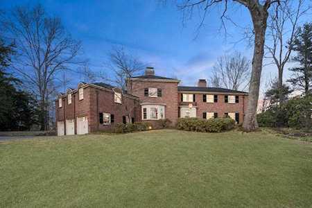 32 Peirce Road Wellesley, MA 02481