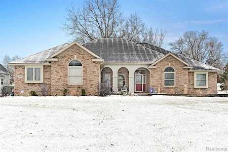 4297 Oak Tree Ct Fenton Twp, MI 48430