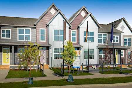 84 Carringvue Way NW Calgary, AB T3P 1K7