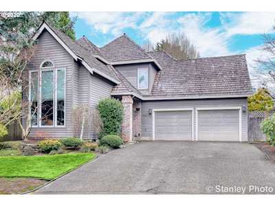 5063 Greensborough Ct Lake Oswego, OR 97035