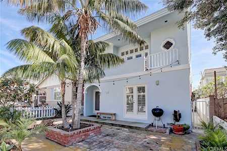 420 9th Street Manhattan Beach, CA 90266
