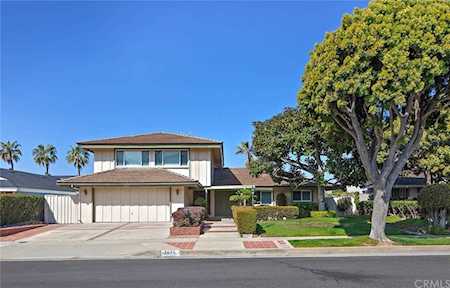 2633 Bamboo Street Newport Beach, CA 92660