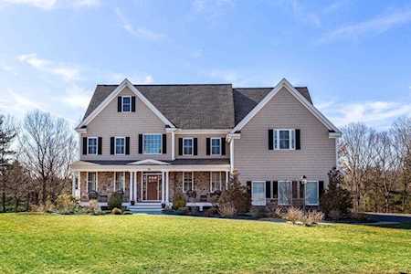 26 Connelly Hill Road Hopkinton, MA 01748