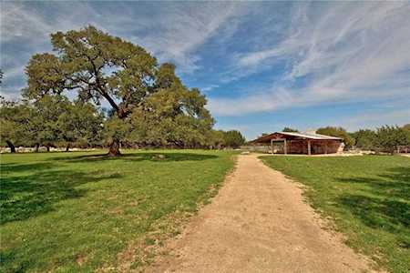 2750 Mcgregor Ln #B Dripping Springs, TX 78620