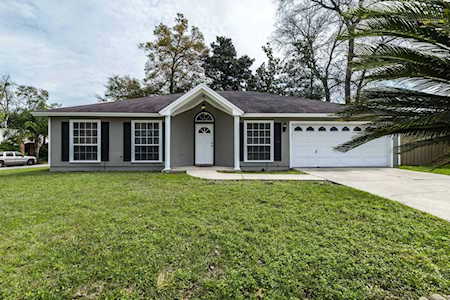 1213 Dorwinion Dr Jacksonville, FL 32225