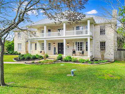 904 Elder Cir Austin, TX 78733