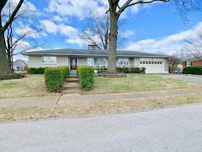 2820 Parklawn Dr Louisville, KY 40217