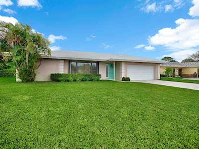 4216 Hemlock Street Palm Beach Gardens, FL 33410