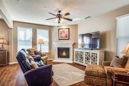 717 Chestnut Hill Drive Allen, TX 75013