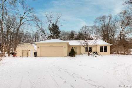 6935 Rickett Rd Green Oak Twp, MI 48116