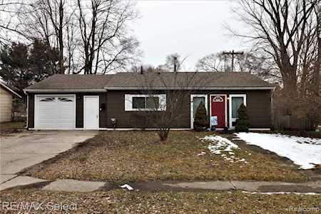 6477 Richalle St Green Oak Twp, MI 48116