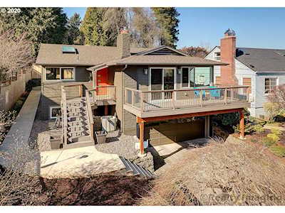 8229 SW 2nd Ave Portland, OR 97219